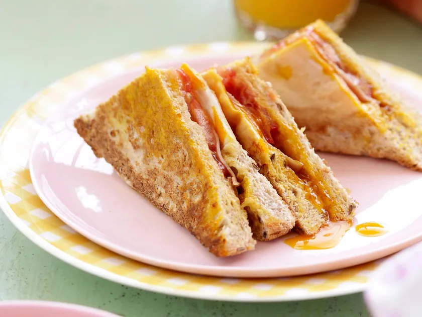 Egg and ham jaffles