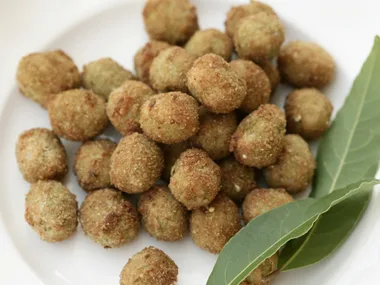 Fried Stuffed Olives  (Olive Farcite Fritte)