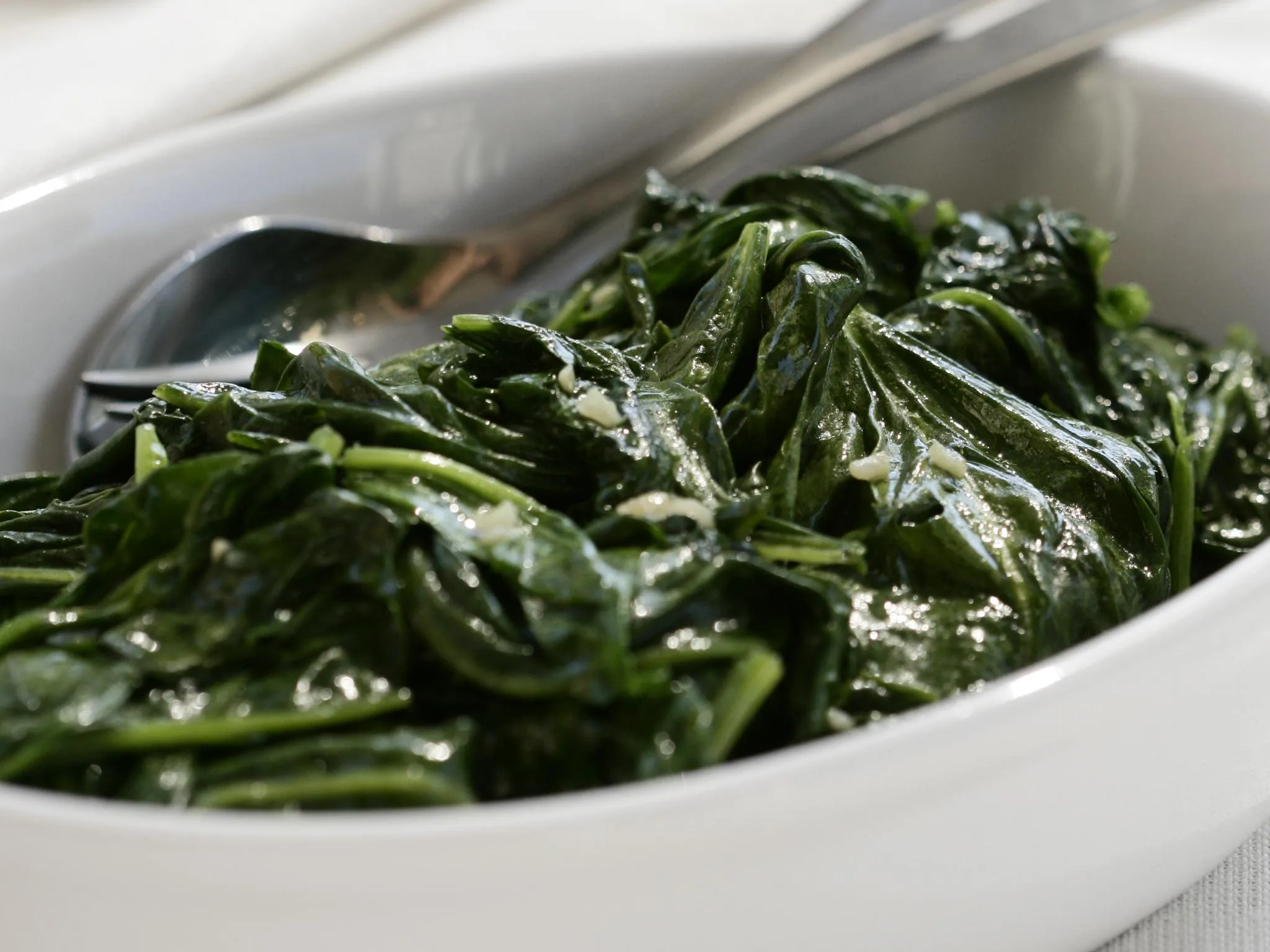 Spinach With Garlic and Lemon