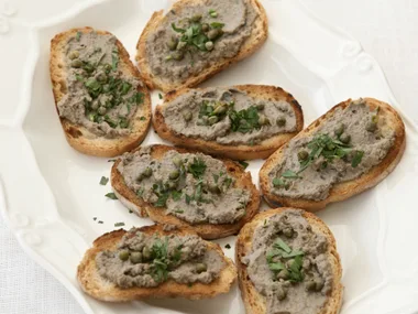 Toasts with Chicken Livers