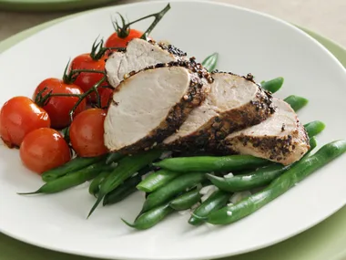 Pepper Crusted Pork Fillet with Green Beans