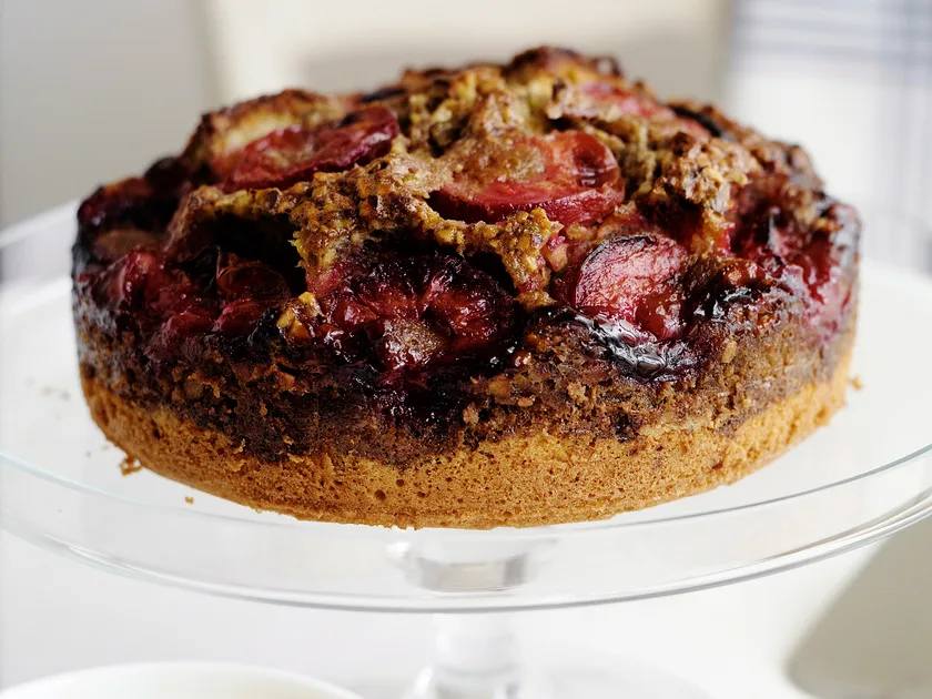 Plum and pistachio cake