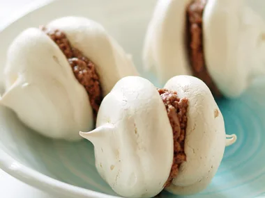 Meringue Kisses