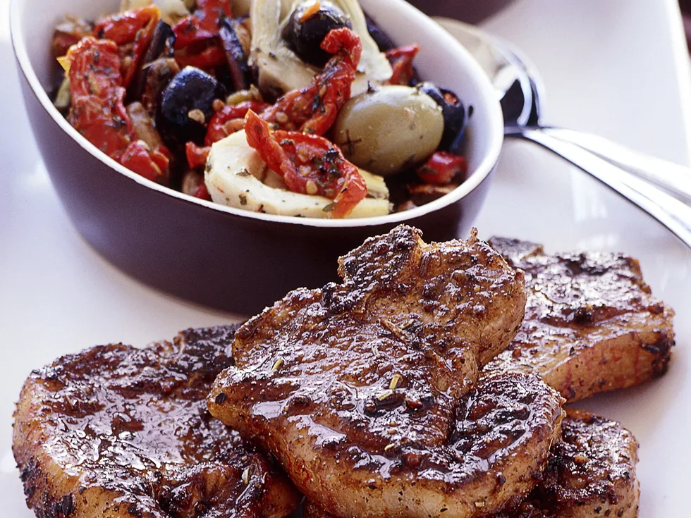 Garlic Lamb Chump Chops with Roasted Capsicum