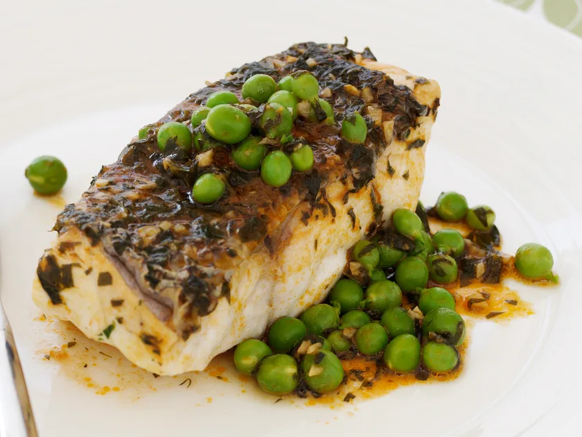 Blue eye with peas
