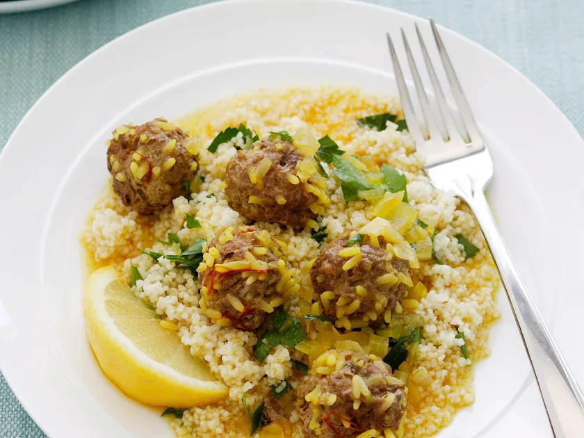 Meatballs in saffron sauce