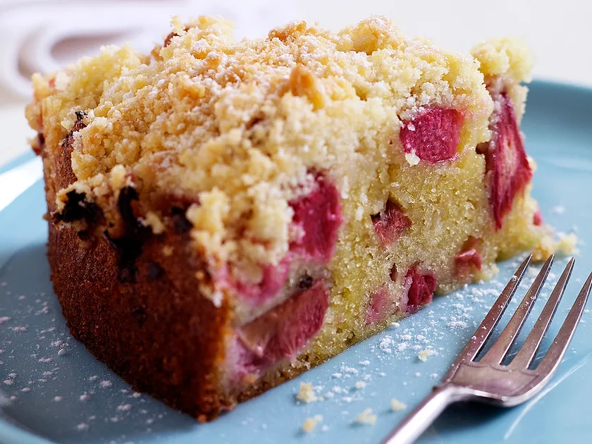 Rhubarb pudding cake