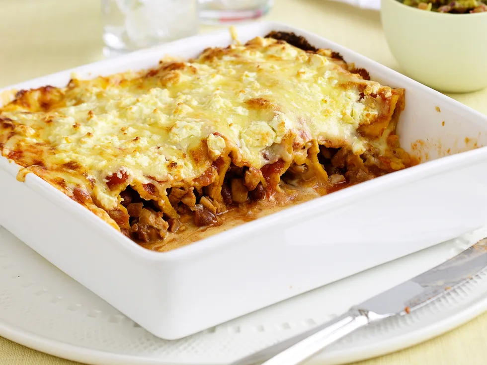 Spicy chicken and bean enchiladas