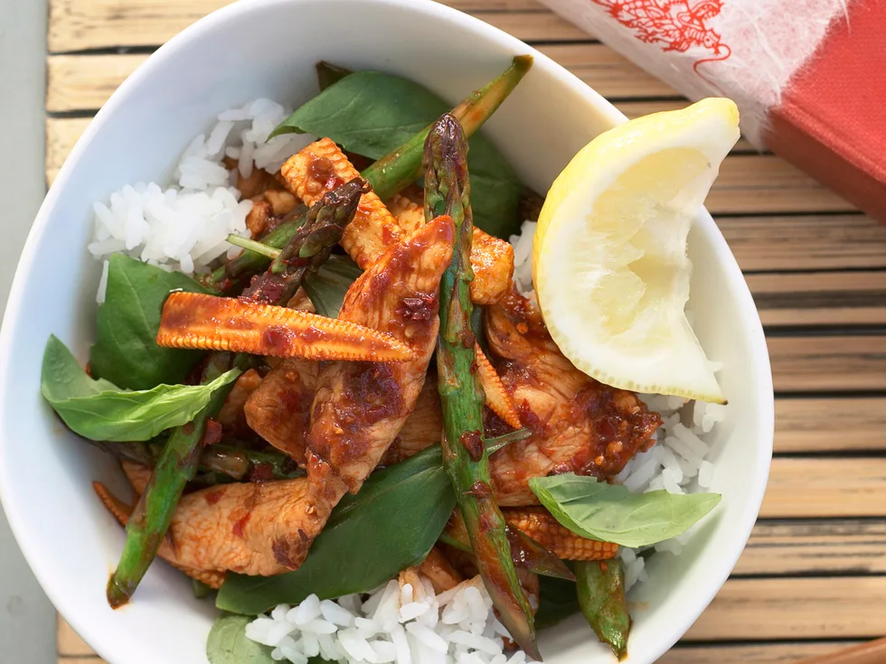 Chilli Chicken and Asparagus Stir-Fry