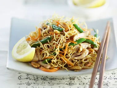 Stir-Fry Special - Chilli Chicken with Peanuts