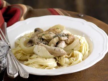 Fettucine with Chicken and Mushroom Ragu
