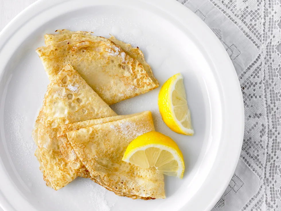 French crepes with lemon and sugar