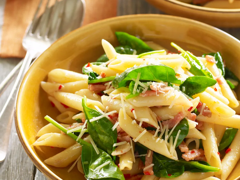 Garlic spinach and bacon penne