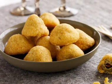 Hot Olive Cheese Bites