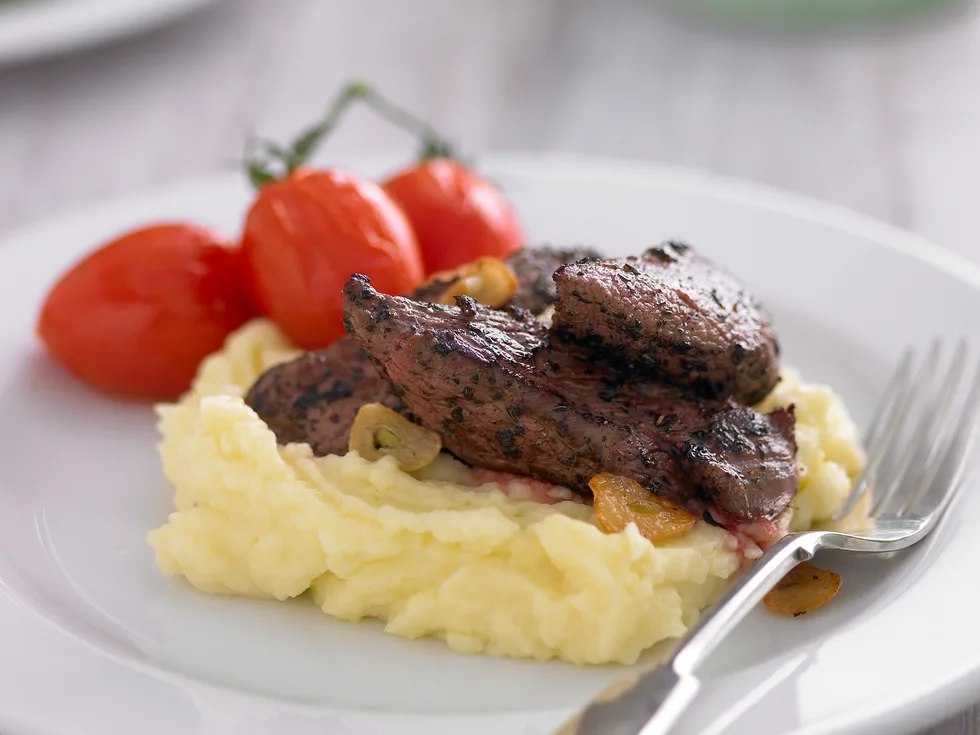 Kangaroo Steaks with Roasted Tomatoes