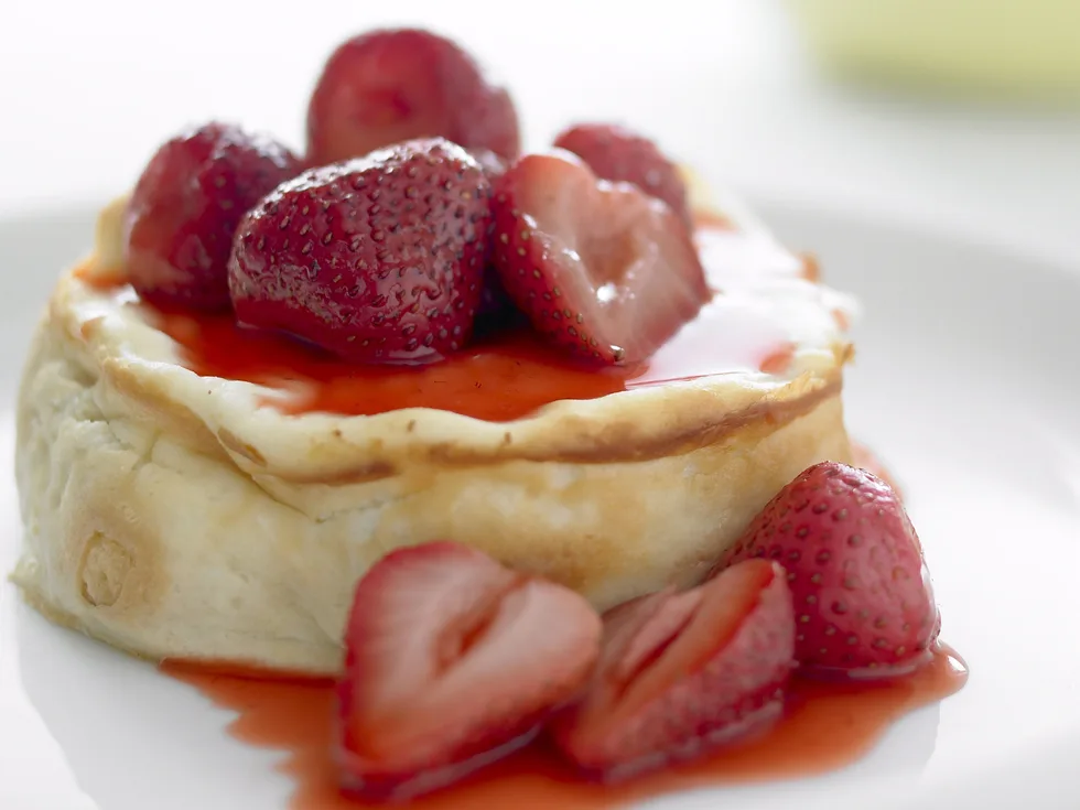 Low-Fat Strawberry Cheesecakes
