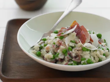 No-stir prosciutto and pea risotto