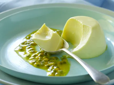 Passionfruit panna cotta