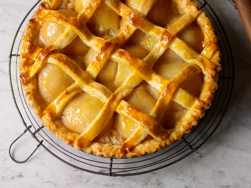 Pear crostata