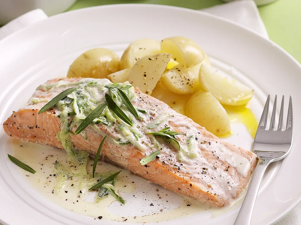 Poached salmon with cucumber sauce