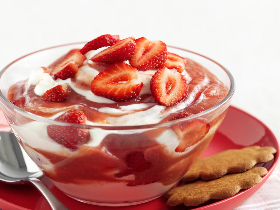 Rhubarb and Strawberry Fool