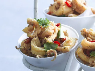 Salt and pepper baby squid