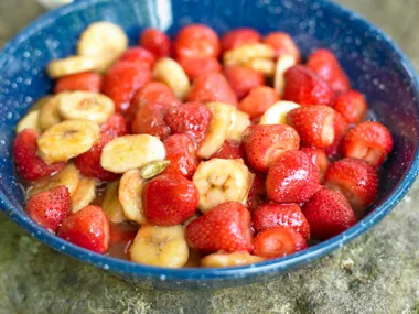 Spiced Banana and Strawberries