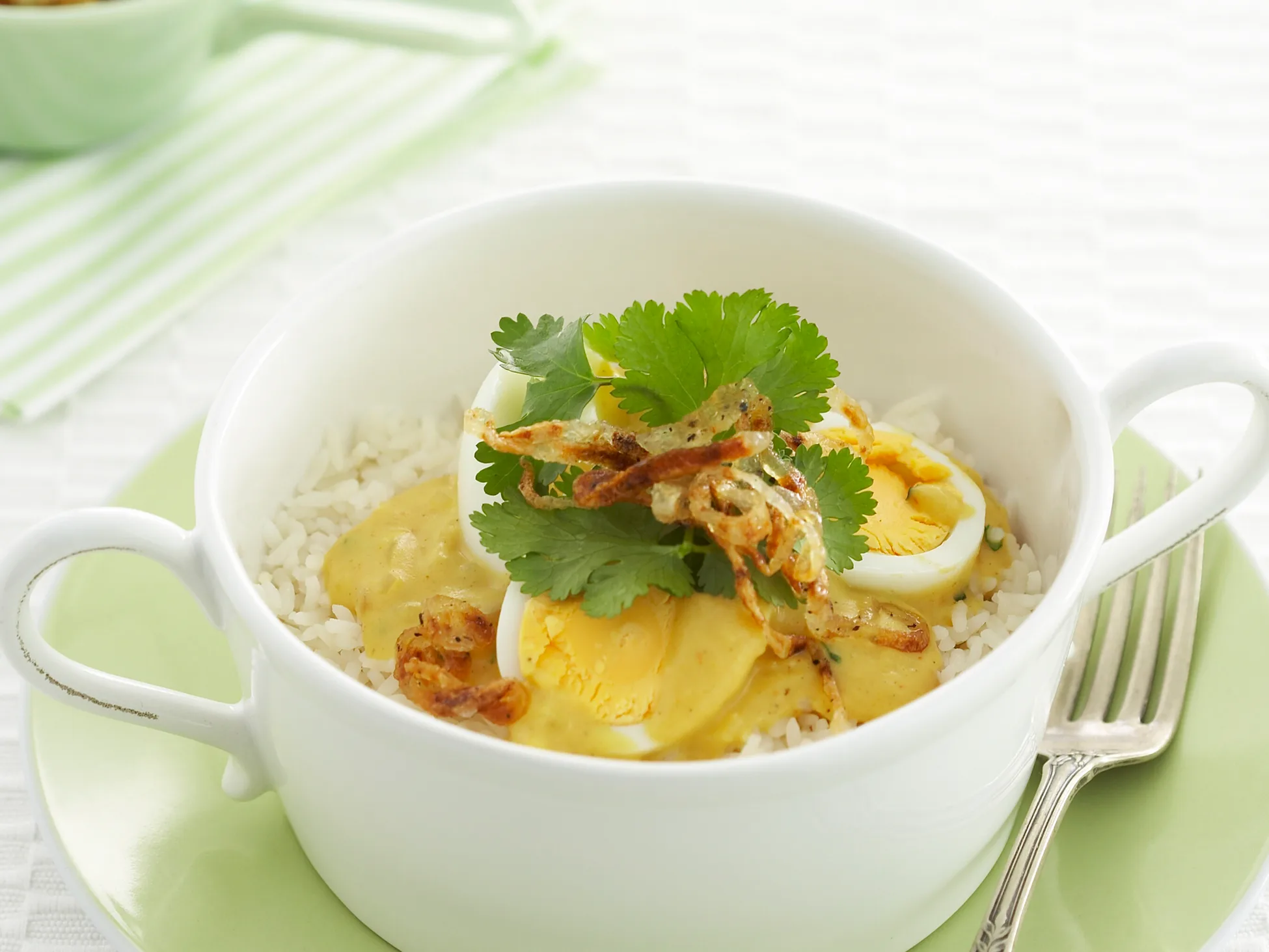 Spicy curried eggs