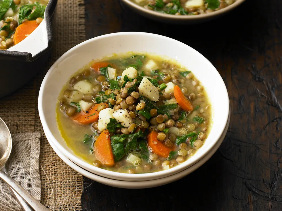 Spinach and lentil soup
