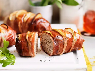 Mini pork, apple and sage meatloaves