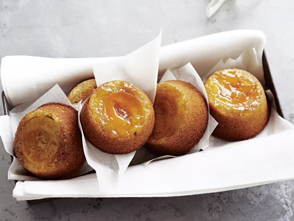 Apricot upside-down cakes