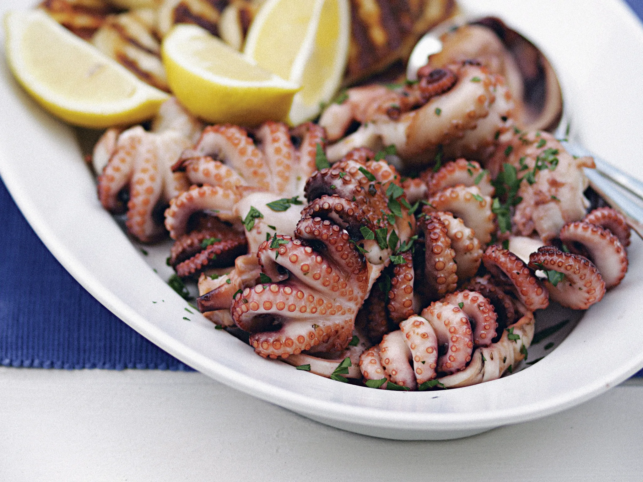 Char-grilled octopus (octapothi sta karvouna)