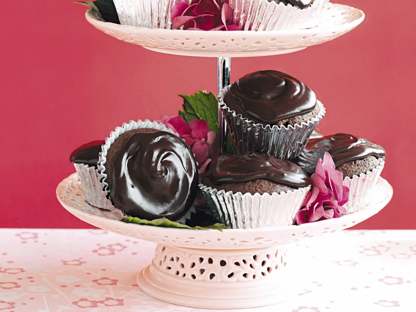 Chocolate and raspberry cupcakes