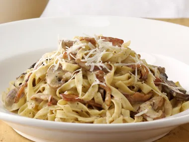 Creamy mushroom and bacon sauce