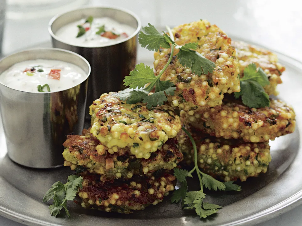 Crisp potato and peanut cakes