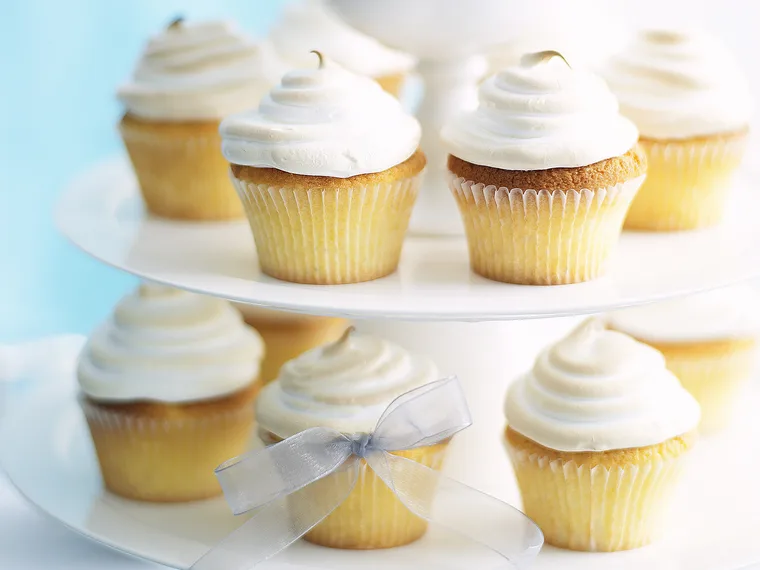 LEMON MERINGUE CUPCAKES