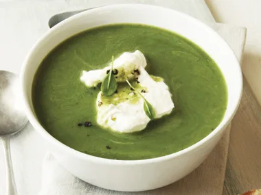 Minted pea soup
