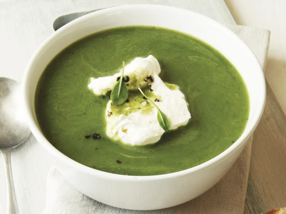 Minted pea soup