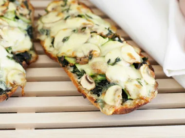 Mushroom and zucchini pizza