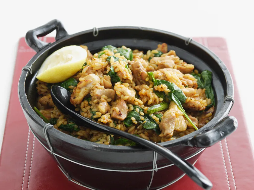 One-dish curried chicken with rice