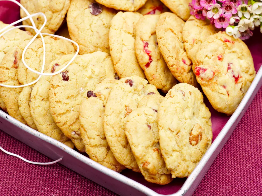 Quick-mix chewy choc-chip cookies