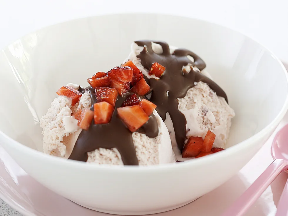 Strawberry Sundaes