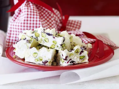cranberry and pistachio rocky road