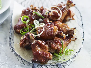 Lipsmacking spicy chicken drummettes