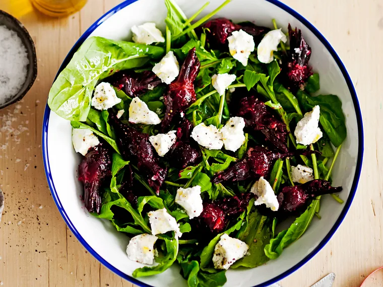 Beetroot and roasted garlic salad
