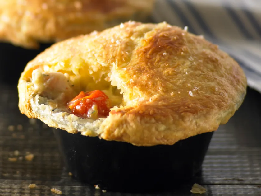 Leek and tomato snapper pies