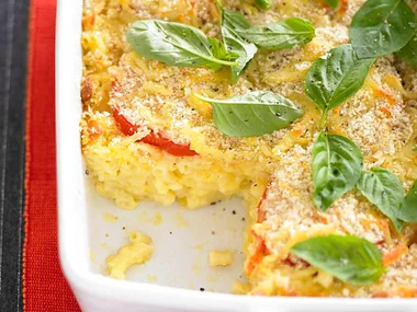 MACARONI CHEESE WITH TOMATO and BASIL