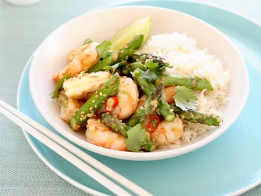 PRAWN, ASPARAGUS and SESAME STIR-FRY