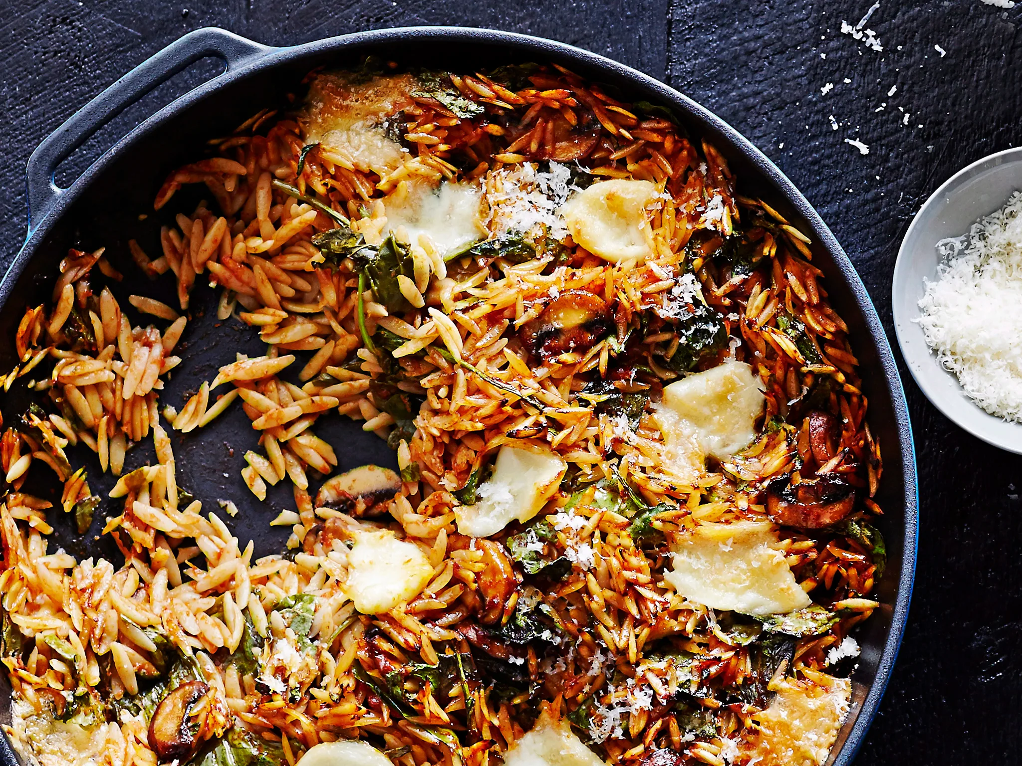 Spinach, mushroom and mozzarella risoni bake