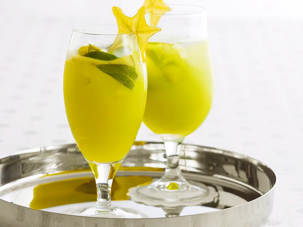 Star fruit cocktail